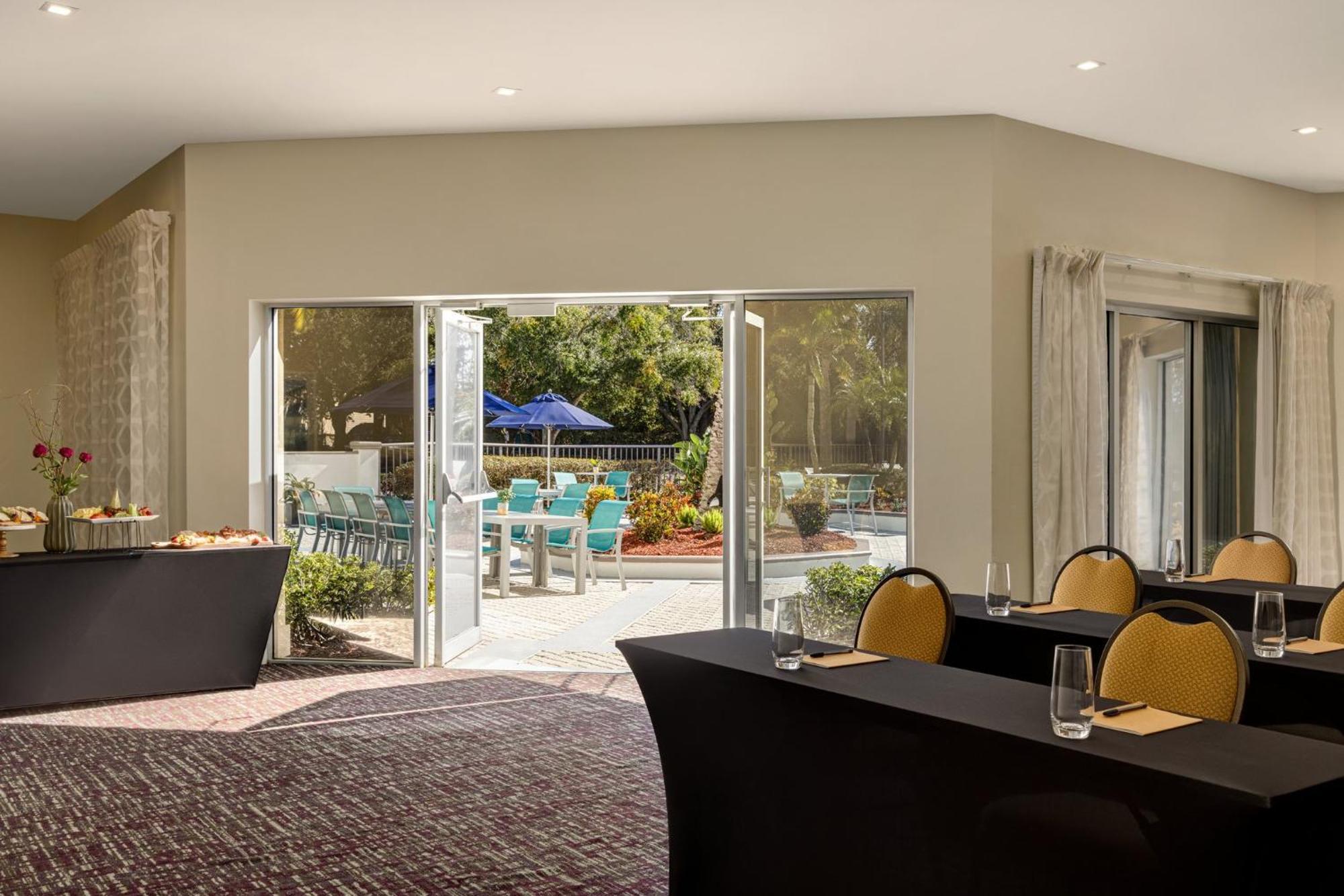 Crowne Plaza Orlando - Lake Buena Vista By Ihg Eksteriør billede